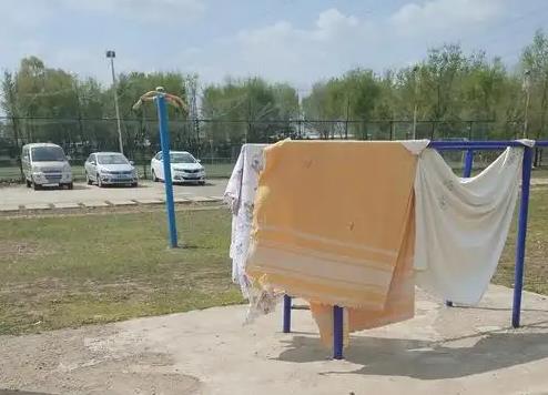 被子多久晒一次比较好?